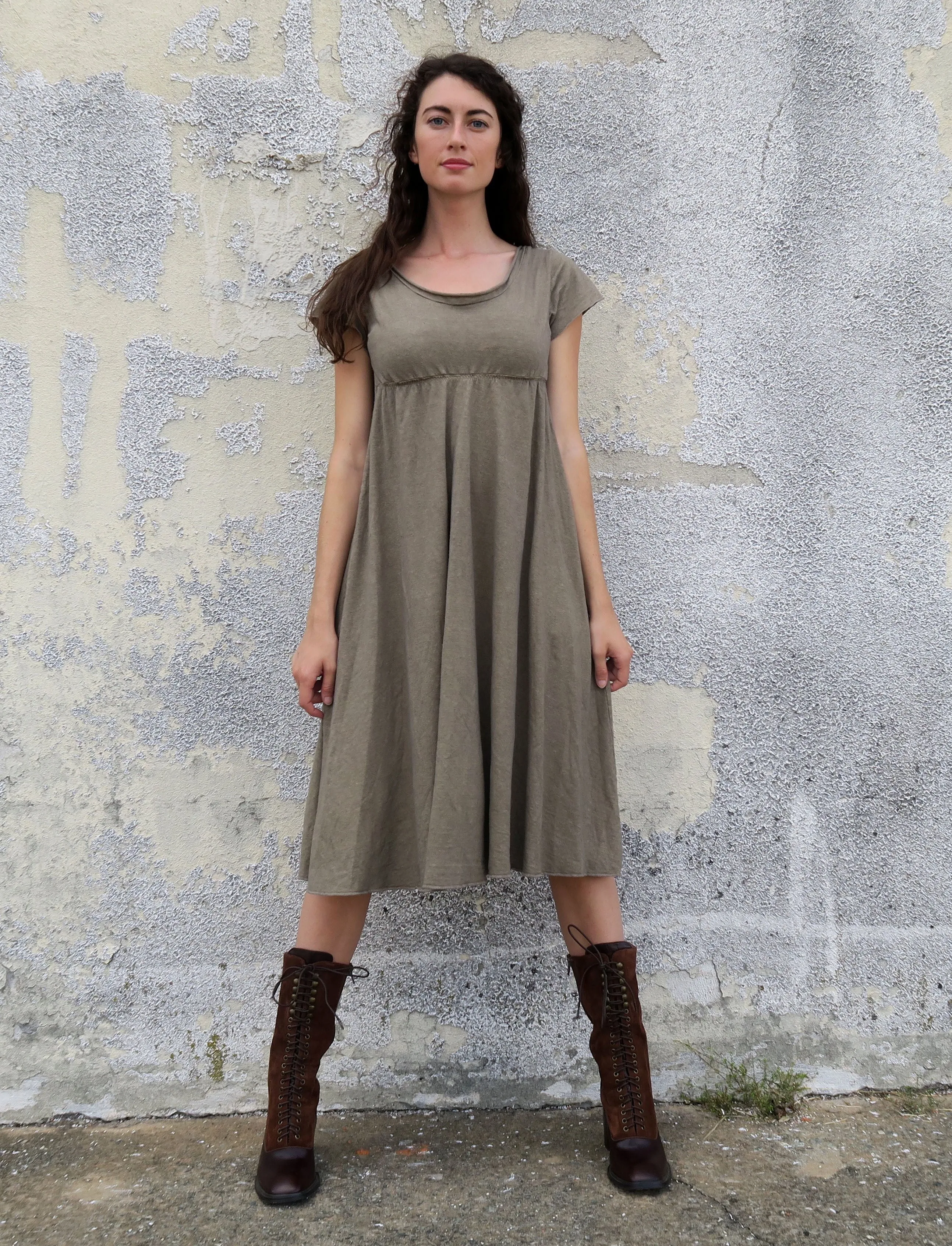 Heirloom Empire Wanderer Below Knee Dress