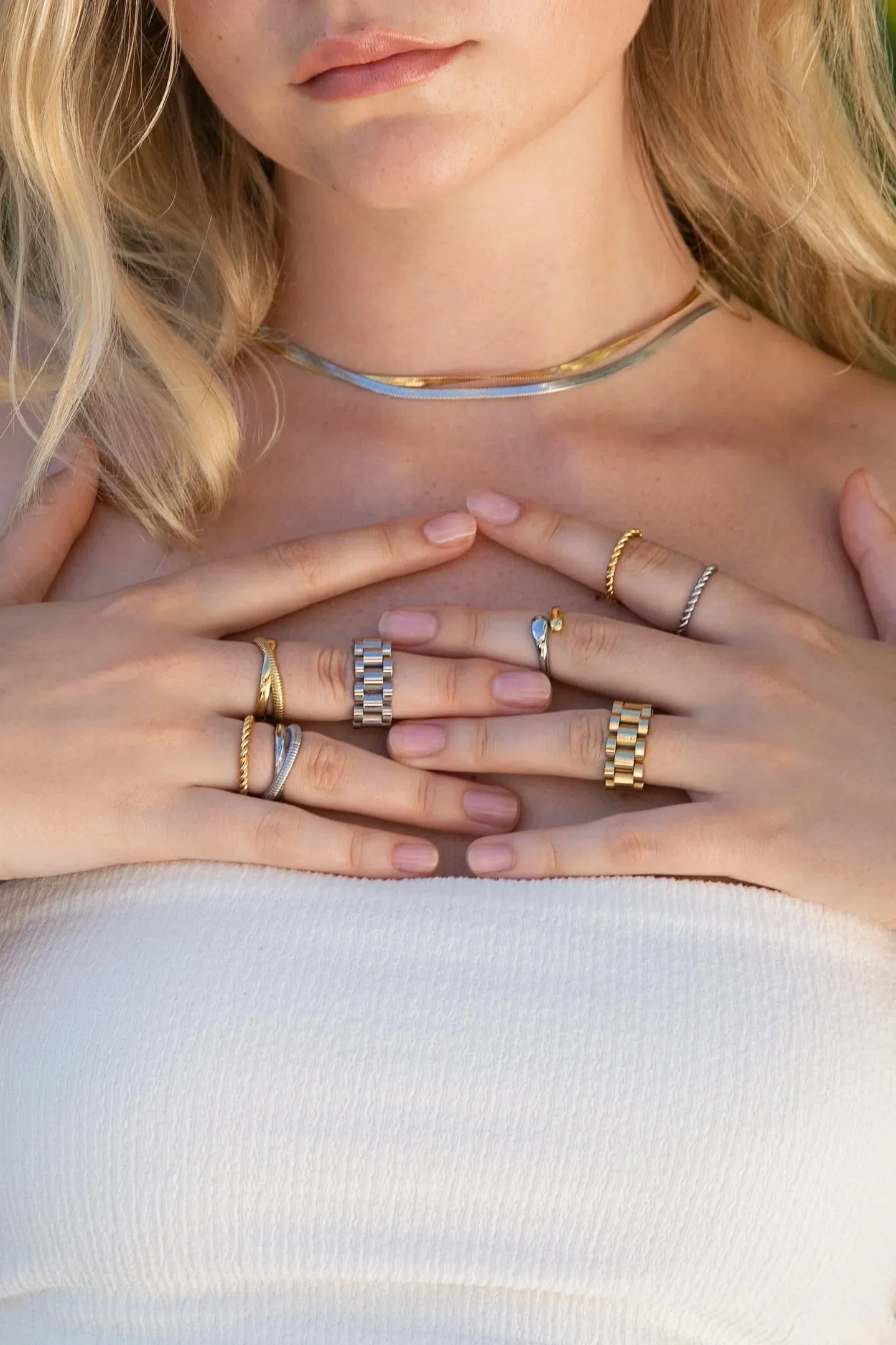 Minimalist Twisted Ring | Gold