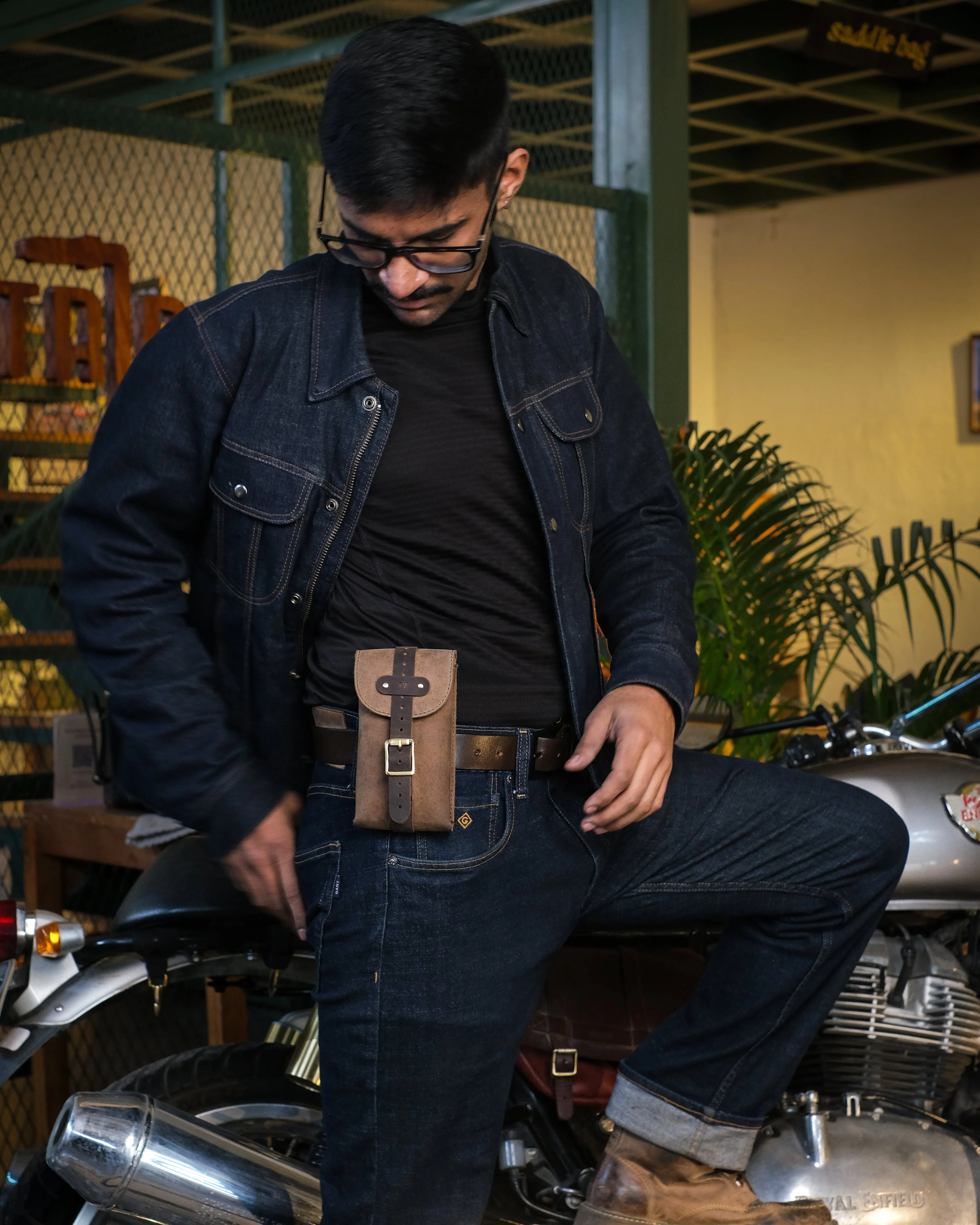 moto exclusive utility pouch