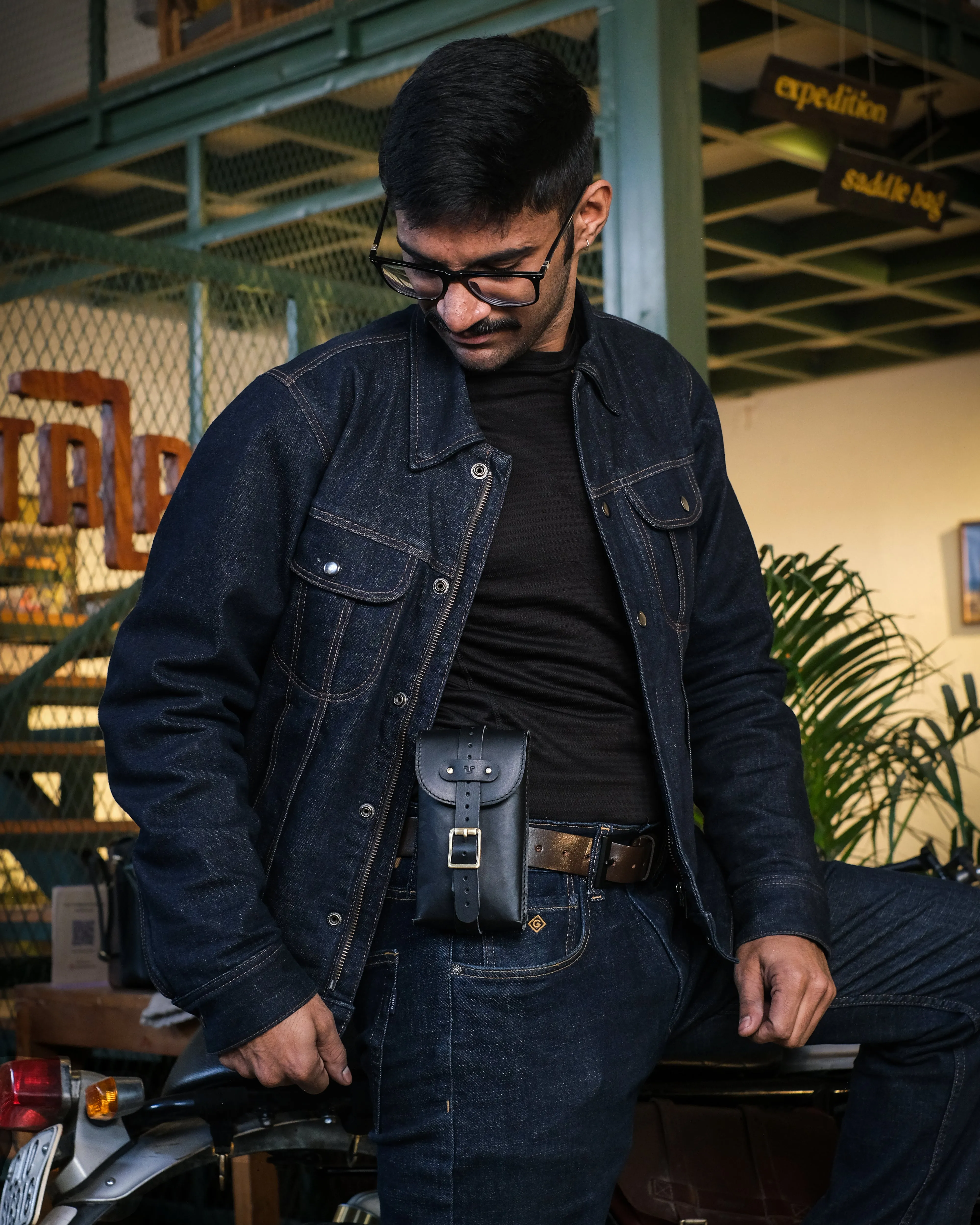 moto exclusive utility pouch