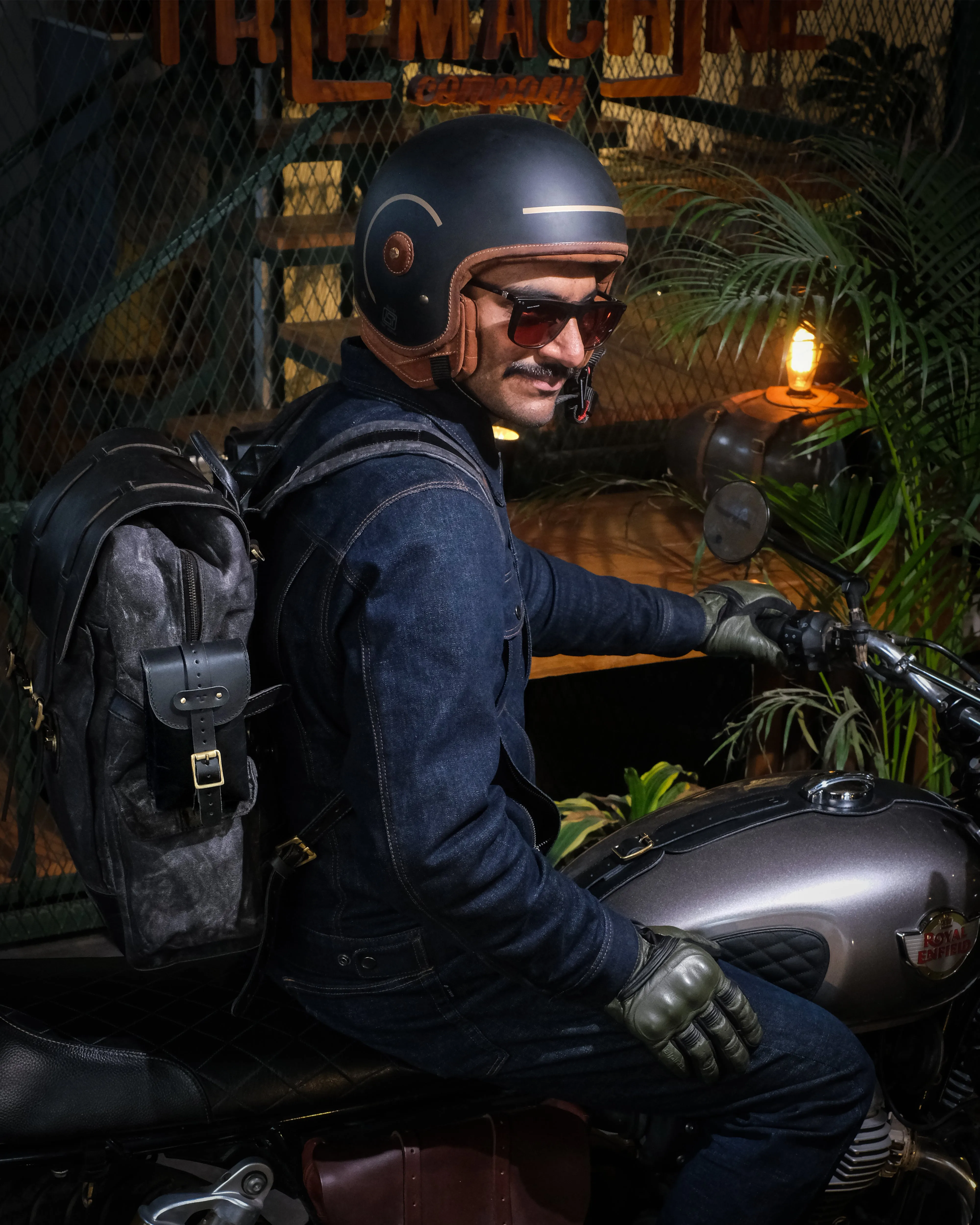 moto exclusive utility pouch